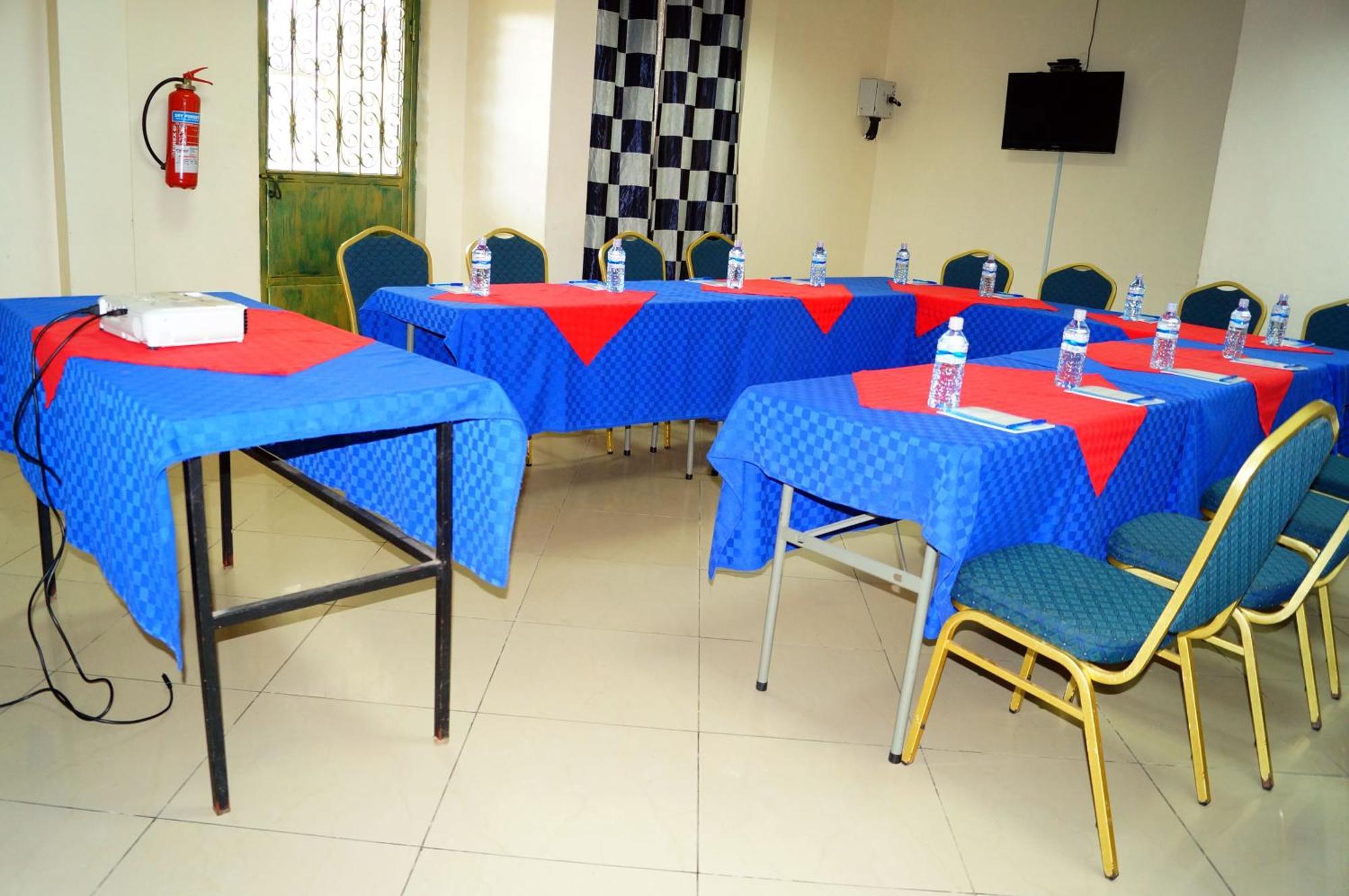 Coastgate Hotel Mombasa Esterno foto
