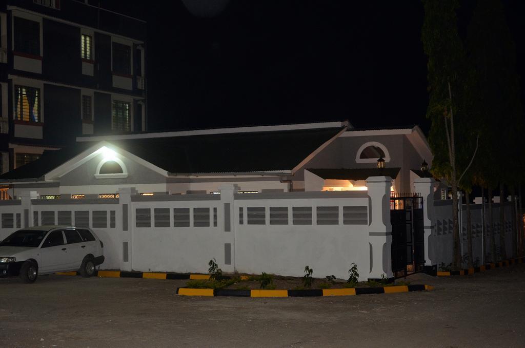 Coastgate Hotel Mombasa Esterno foto