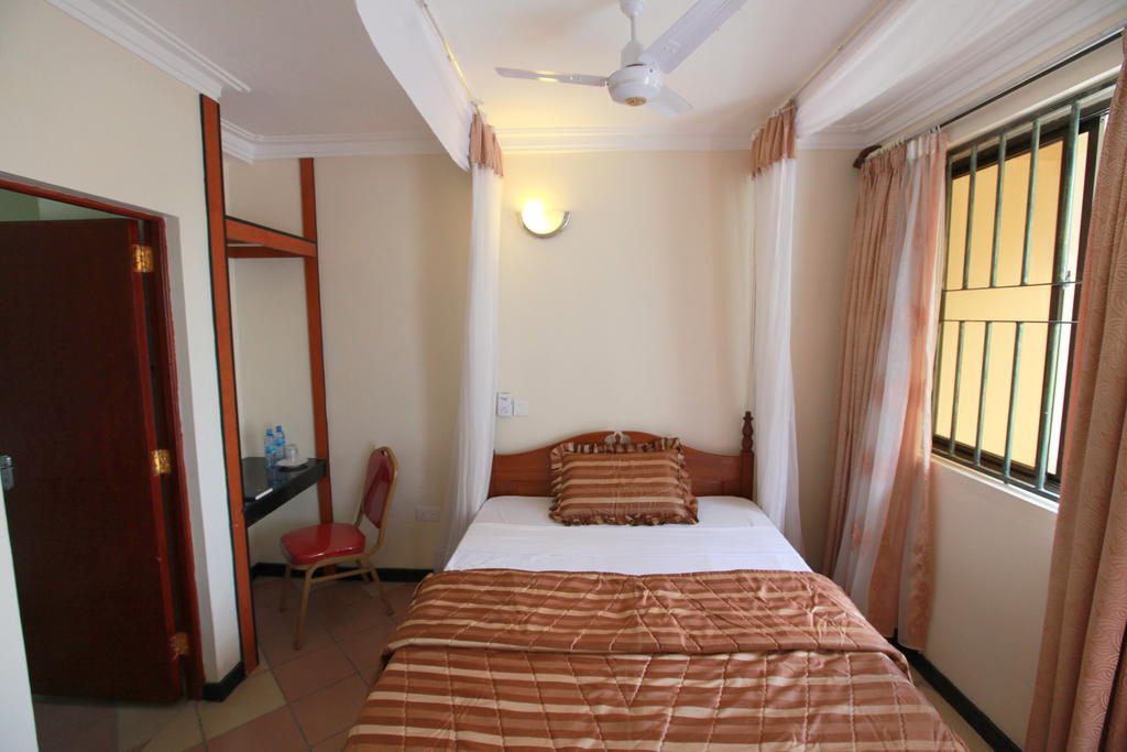 Coastgate Hotel Mombasa Esterno foto